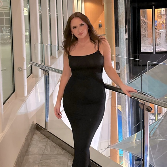 Meet your Posher, Brooke - Picture 1 of 2